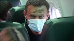 "Я в отсутствие адвоката говорить ничего не буду". Как задержали Алексея Навального
