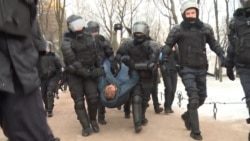 Police Disperse Demonstrators Protesting Constitutional Reform in St. Petersburg